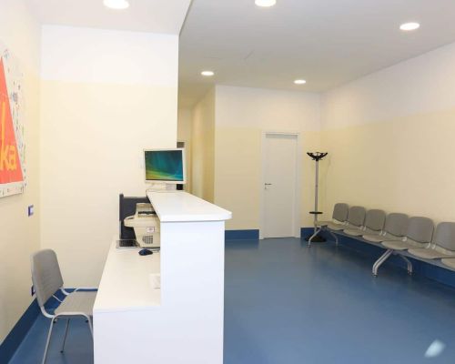 posa pavimenti in resina studi medici Milano